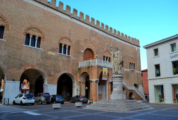 Treviso Piazza Indipendenza