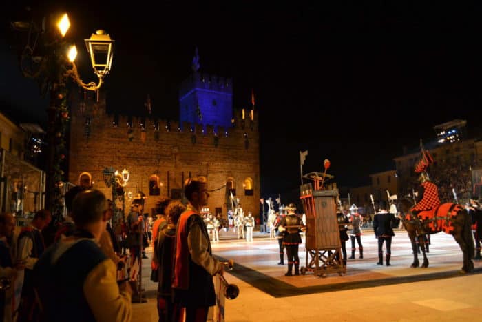PARTITA A SCACCHI VIVENTI DI MAROSTICA - immagine 2