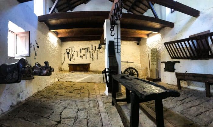 SARDEGNA, TRA PAESAGGI, STORIA E TRADIZIONE - immagine 2