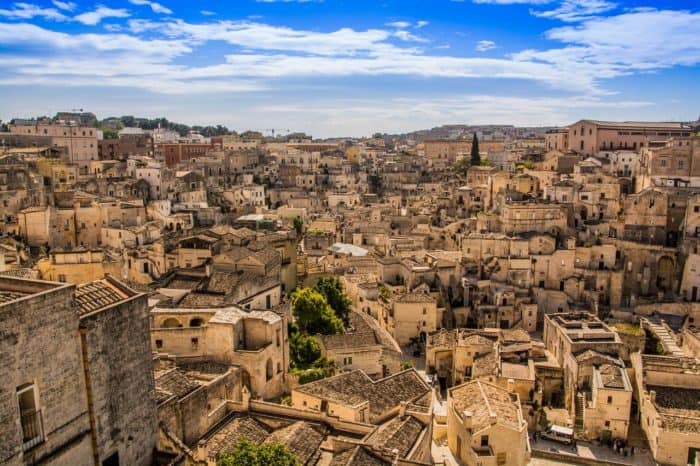 I SASSI DI MATERA E I TRULLI PUGLIESI